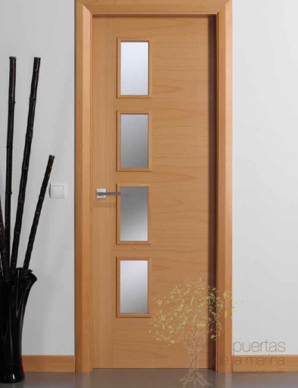 puerta lisa Ref L110 L4 Acabado haya vaporizada