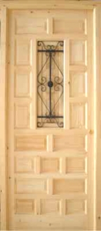 puerta de calle castellana con rejilla
